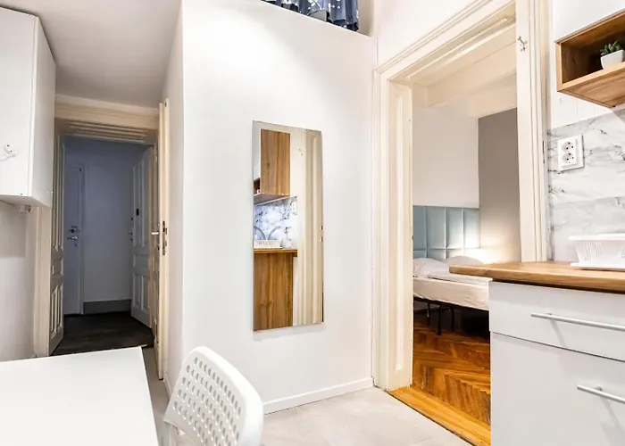 5-min To Danube Stylish 1br Apt, For Longstays